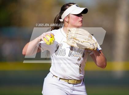 Thumbnail 3 in Pueblo Central vs. Palmer Ridge (CHSAA 4A Quarterfinal) photogallery.