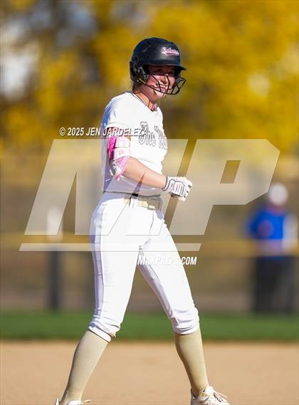 Thumbnail 2 in Pueblo Central vs. Palmer Ridge (CHSAA 4A Quarterfinal) photogallery.