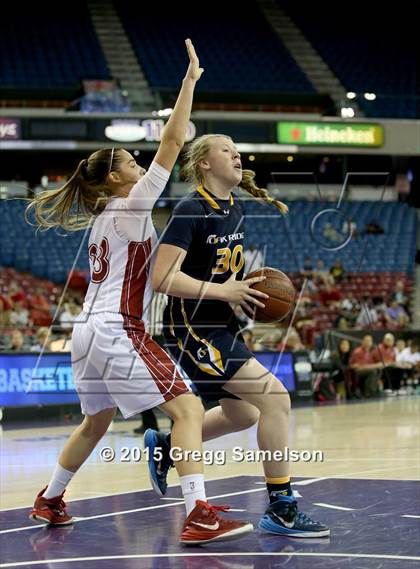 Thumbnail 1 in McClatchy vs. Oak Ridge (CIF NorCal Regional D1 Final) photogallery.