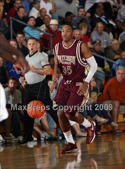 Thumbnail 2 in Montverde Academy vs. Paterson Catholic (City of Palms Classic) photogallery.