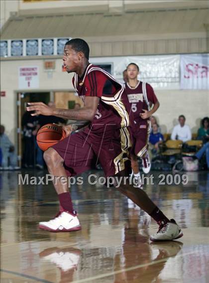 Thumbnail 3 in Montverde Academy vs. Paterson Catholic (City of Palms Classic) photogallery.