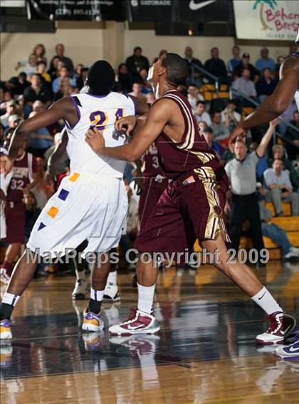 Thumbnail 2 in Montverde Academy vs. Paterson Catholic (City of Palms Classic) photogallery.