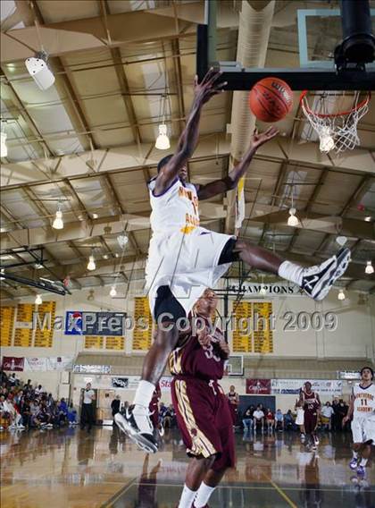 Thumbnail 1 in Montverde Academy vs. Paterson Catholic (City of Palms Classic) photogallery.