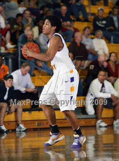 Thumbnail 3 in Montverde Academy vs. Paterson Catholic (City of Palms Classic) photogallery.