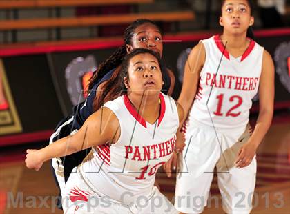 Thumbnail 2 in St. Mary's vs. Sierra Canyon (Nike Extravaganza) photogallery.