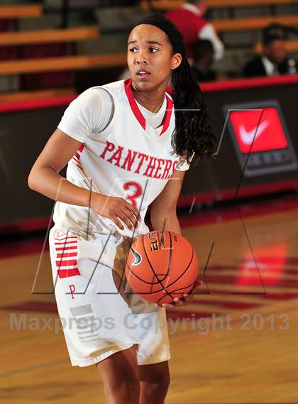 Thumbnail 3 in St. Mary's vs. Sierra Canyon (Nike Extravaganza) photogallery.