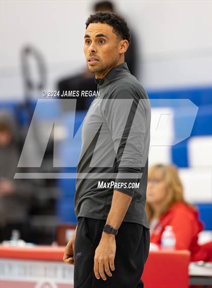 Thumbnail 3 in Half Moon Bay vs. Sacred Heart Prep (Burlingame Lions Invitational) photogallery.