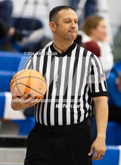 Thumbnail 1 in Half Moon Bay vs. Sacred Heart Prep (Burlingame Lions Invitational) photogallery.