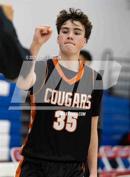 Thumbnail 2 in Half Moon Bay vs. Sacred Heart Prep (Burlingame Lions Invitational) photogallery.