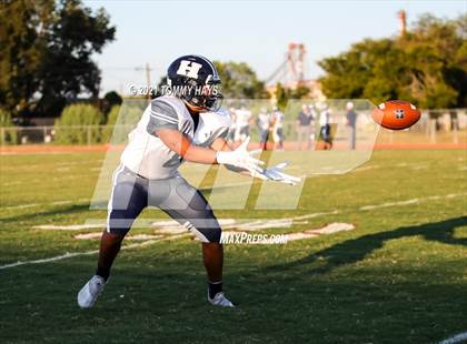 Thumbnail 1 in Hondo @ Uvalde photogallery.
