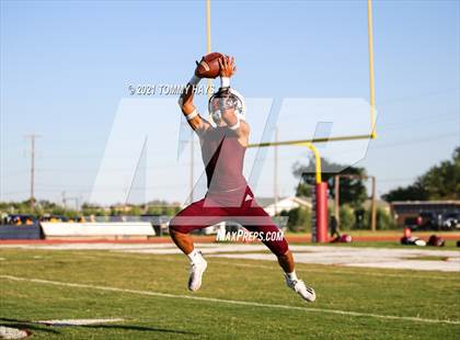 Thumbnail 2 in Hondo @ Uvalde photogallery.