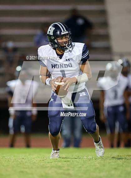 Thumbnail 3 in Hondo @ Uvalde photogallery.