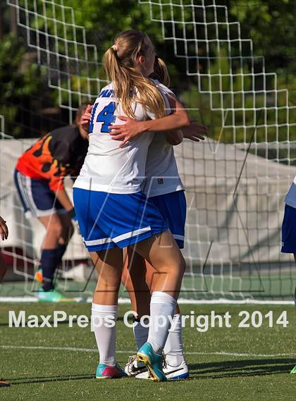 Thumbnail 2 in Community School of Davidson vs. East Carteret (NCHSAA 1A Final) photogallery.