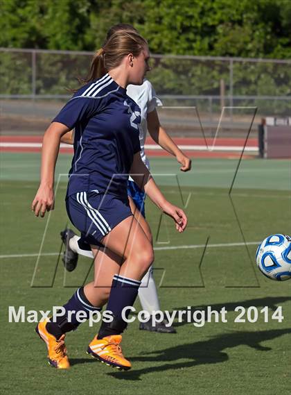 Thumbnail 3 in Community School of Davidson vs. East Carteret (NCHSAA 1A Final) photogallery.