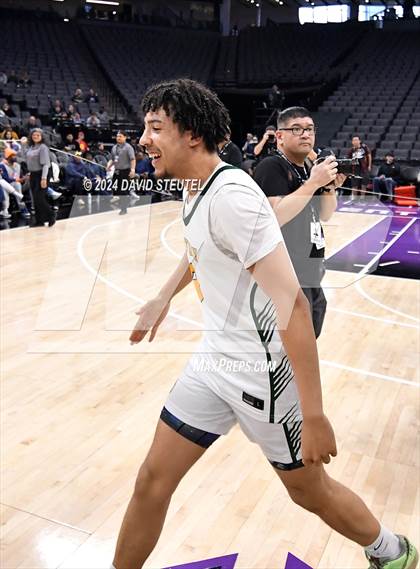 Thumbnail 3 in Chatsworth vs. Monterey (CIF State D4 Final) photogallery.