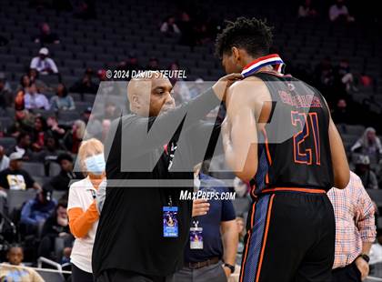 Thumbnail 1 in Chatsworth vs. Monterey (CIF State D4 Final) photogallery.
