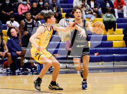 Thumbnail 3 in East Coweta vs. Pace Academy (Tournament of Champions Holiday Classic) photogallery.