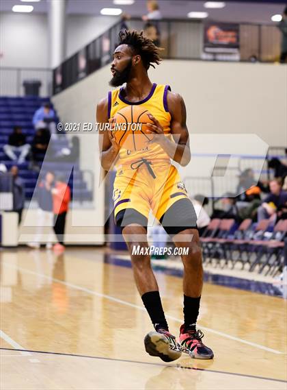 Thumbnail 3 in East Coweta vs. Pace Academy (Tournament of Champions Holiday Classic) photogallery.