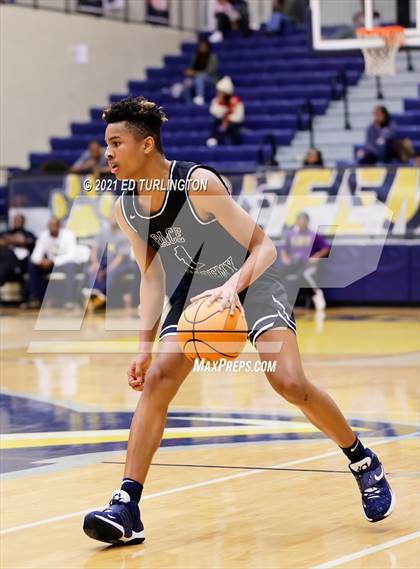 Thumbnail 2 in East Coweta vs. Pace Academy (Tournament of Champions Holiday Classic) photogallery.