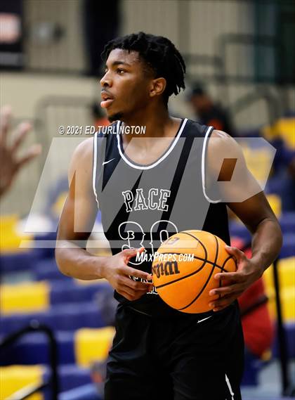 Thumbnail 3 in East Coweta vs. Pace Academy (Tournament of Champions Holiday Classic) photogallery.