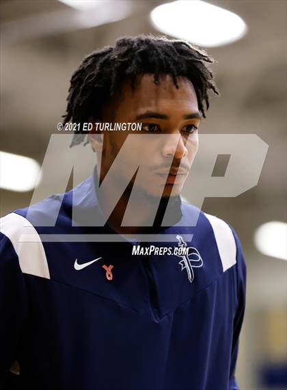 Thumbnail 3 in East Coweta vs. Pace Academy (Tournament of Champions Holiday Classic) photogallery.