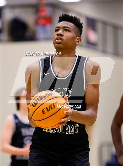 Thumbnail 2 in East Coweta vs. Pace Academy (Tournament of Champions Holiday Classic) photogallery.