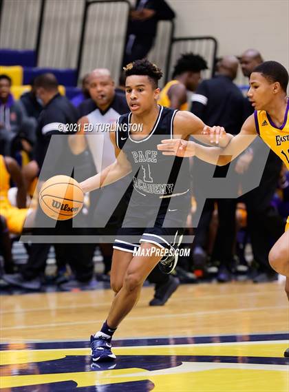 Thumbnail 3 in East Coweta vs. Pace Academy (Tournament of Champions Holiday Classic) photogallery.
