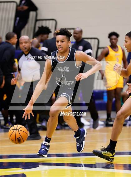 Thumbnail 2 in East Coweta vs. Pace Academy (Tournament of Champions Holiday Classic) photogallery.