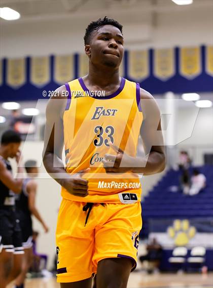 Thumbnail 3 in East Coweta vs. Pace Academy (Tournament of Champions Holiday Classic) photogallery.