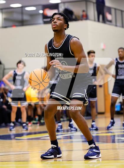 Thumbnail 3 in East Coweta vs. Pace Academy (Tournament of Champions Holiday Classic) photogallery.