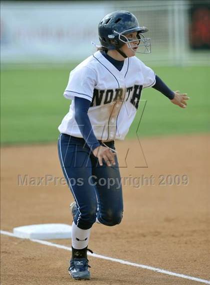 Thumbnail 3 in North vs. El Segundo (CIF SS D4 Final) photogallery.