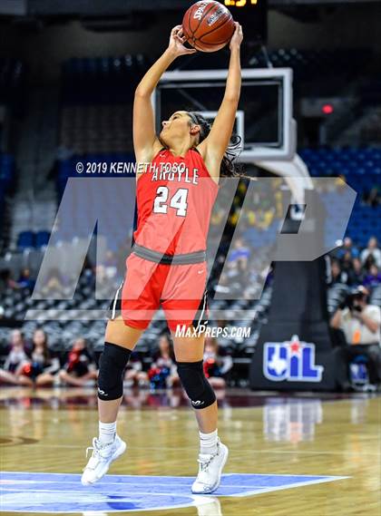 Thumbnail 2 in Hardin-Jefferson vs. Argyle (UIL 4A Final) photogallery.
