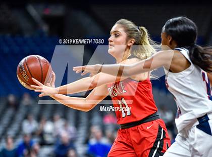 Thumbnail 1 in Hardin-Jefferson vs. Argyle (UIL 4A Final) photogallery.
