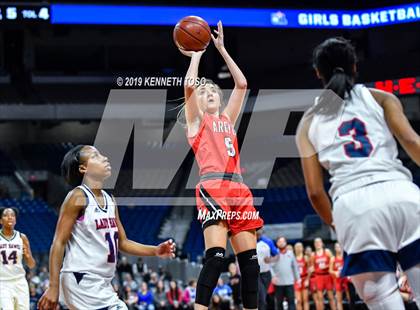 Thumbnail 3 in Hardin-Jefferson vs. Argyle (UIL 4A Final) photogallery.