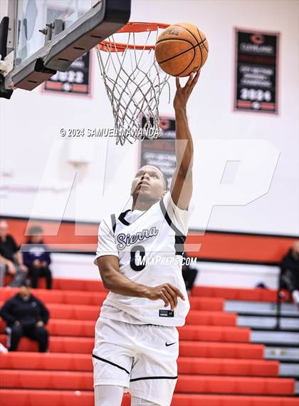 Thumbnail 1 in Sierra Canyon vs Cerritos photogallery.