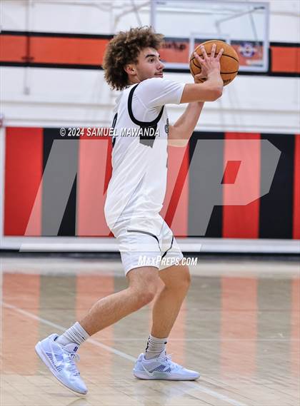 Thumbnail 2 in Sierra Canyon vs Cerritos photogallery.