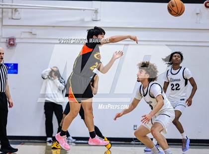 Thumbnail 2 in Sierra Canyon vs Cerritos photogallery.