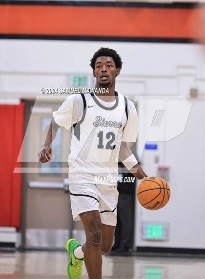 Thumbnail 1 in Sierra Canyon vs Cerritos photogallery.