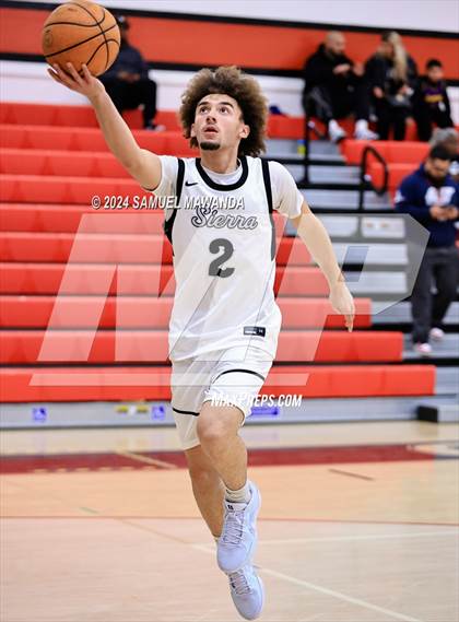 Thumbnail 3 in Sierra Canyon vs Cerritos photogallery.