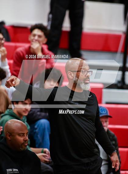 Thumbnail 3 in Sierra Canyon vs Cerritos photogallery.