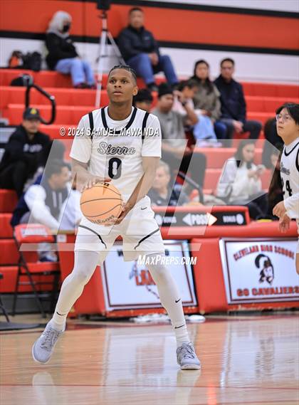 Thumbnail 3 in Sierra Canyon vs Cerritos photogallery.