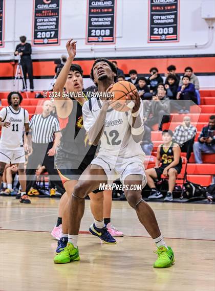 Thumbnail 2 in Sierra Canyon vs Cerritos photogallery.
