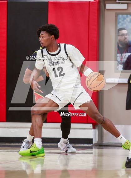 Thumbnail 1 in Sierra Canyon vs Cerritos photogallery.