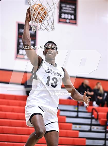 Thumbnail 3 in Sierra Canyon vs Cerritos photogallery.
