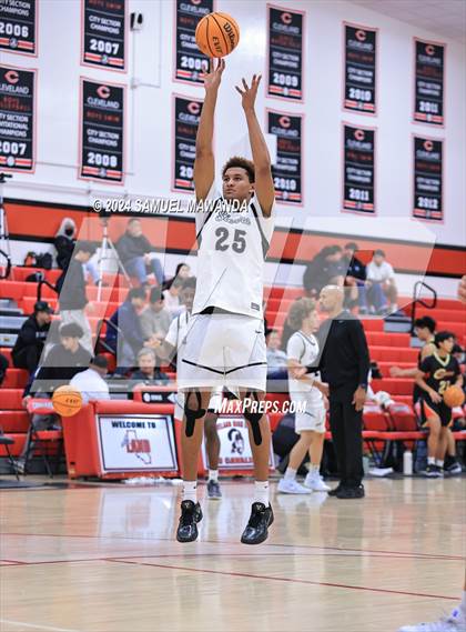 Thumbnail 2 in Sierra Canyon vs Cerritos photogallery.