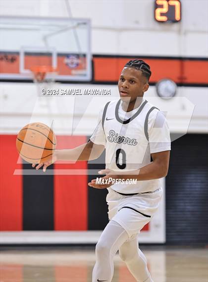 Thumbnail 2 in Sierra Canyon vs Cerritos photogallery.