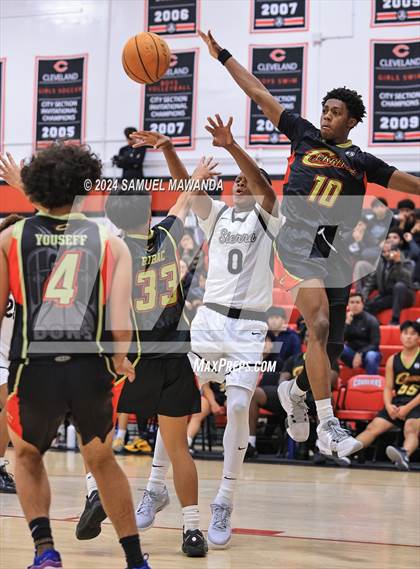 Thumbnail 2 in Sierra Canyon vs Cerritos photogallery.