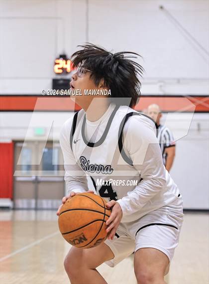 Thumbnail 2 in Sierra Canyon vs Cerritos photogallery.