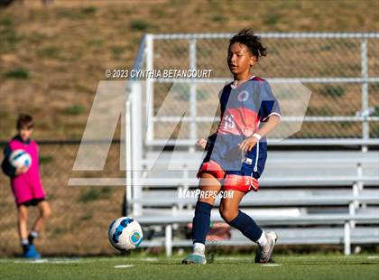 Thumbnail 1 in Kent Denver vs Middle Park (CHSAA 3A round 1) photogallery.