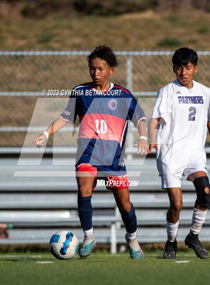 Thumbnail 3 in Kent Denver vs Middle Park (CHSAA 3A round 1) photogallery.